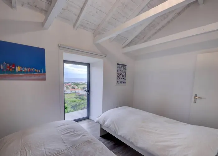 Monchique Islet View House T2